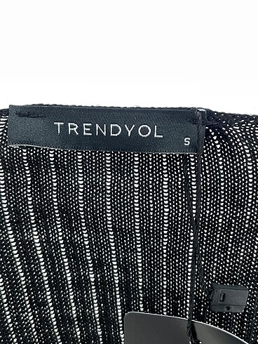 s Beden siyah Renk Trendyol & Milla Kazak / Triko %70 İndirimli.