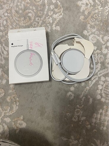 Apple Watch magsafe