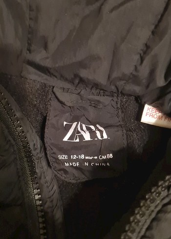 Zara Çocuk Siyah Kapüşonlu Fermuarlı Mont - Görsel 3