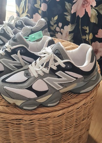 New Balance ve Ugg - Görsel 3