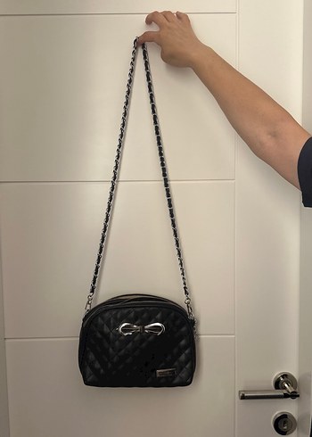 Klasik Siyah Deri Kadın Çanta