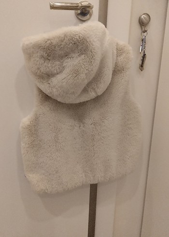 Çift Taraflı Kız Çocuk Beyaz Kürklü Yelek - Görsel 2