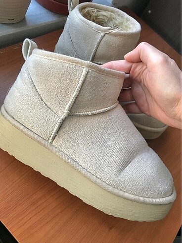 Ugg Kadın bot