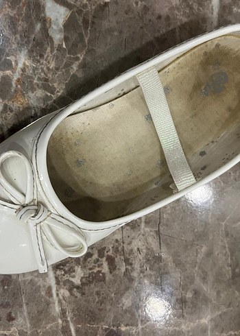 Kız Çocuk Beyaz Rugan Tokalı Ayakkabı - Görsel 2