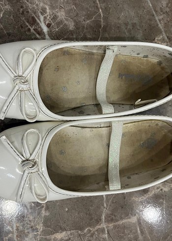 Kız Çocuk Beyaz Rugan Tokalı Ayakkabı - Görsel 3