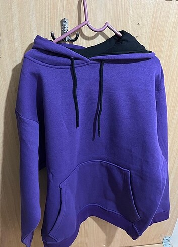İçi polarlı sweat. Mor renginde.