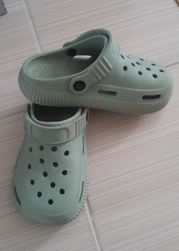 Crocs 31 numara YEŞİLi Erkek kiz Çocuk Terlik