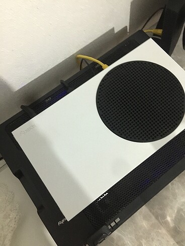 ACİL SATILIK TEMİZ XBOX SERİES S !!!