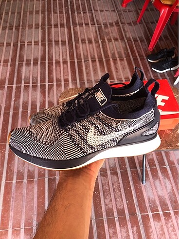 Nike Air Zoom Mariah Flyknit Racer ( 42.5 )