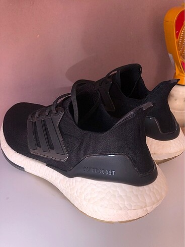 43 Beden Adidas Ultraboost 22