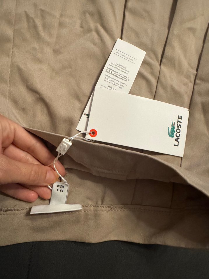 Lacoste Bej Pileli Mini Etek — görsel 2/4