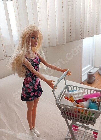 Beden Barbie mattel alışveriş seti