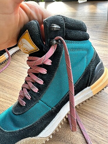 37 Beden North face bot