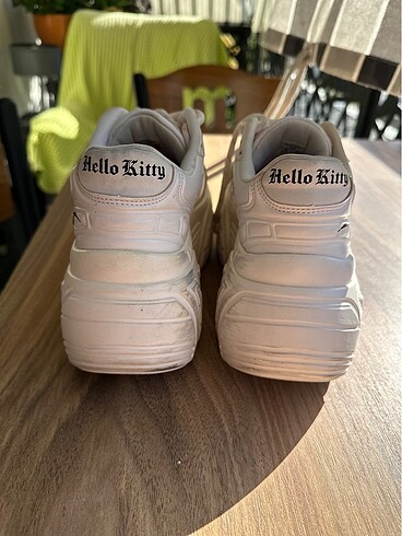 36 Beden beyaz Renk Hello kitty kalın taban sneaker
