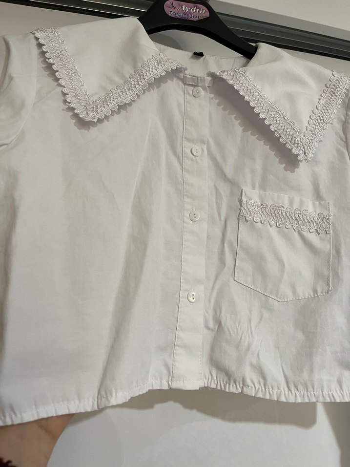 Dantel Detaylı Beyaz Keten Gömlek - Görsel 3