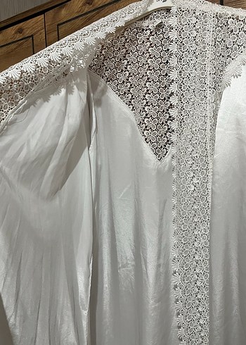Uzun Beyaz Bohem Nakışlı Kadın Sabahlık - Görsel 2