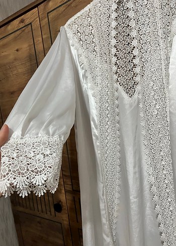 Uzun Beyaz Bohem Nakışlı Kadın Sabahlık - Görsel 4