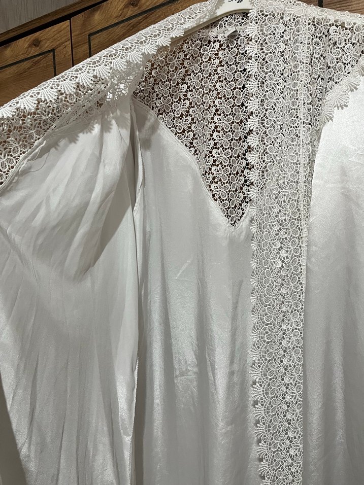 Uzun Beyaz Bohem Nakışlı Kadın Sabahlık - Görsel 2