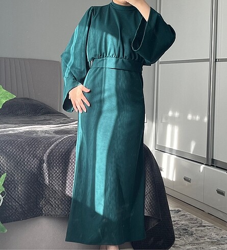 Diğer Kuşaklı tesettür elbise zümrüt