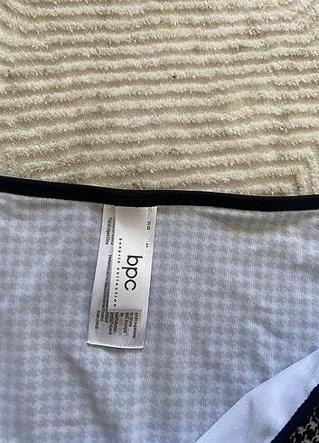 Diğer Bikini altı