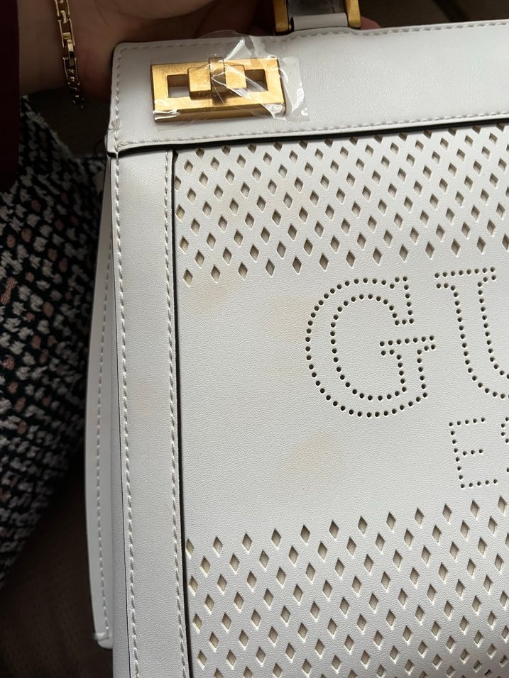 Guess Beyaz deri kadın çanta - Görsel 3