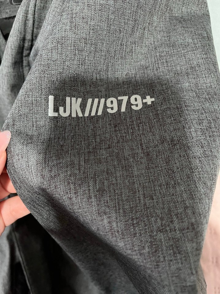 Gri Erkek Fermuarlı Yağmurluk - Görsel 4