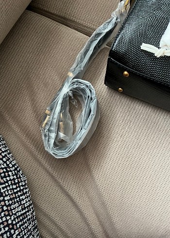 Siyah Deri Guess Kadın Çanta - Görsel 3