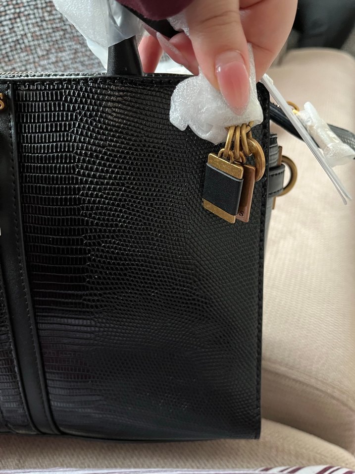 Siyah Deri Guess Kadın Çanta - Görsel 5