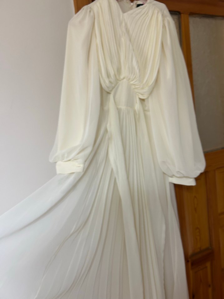 Beyaz Uzun Dökümlü Bohem Elbise - Görsel 3