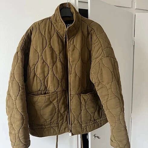 Zara ZARA KAPİTONE MODEL CEKET MONT