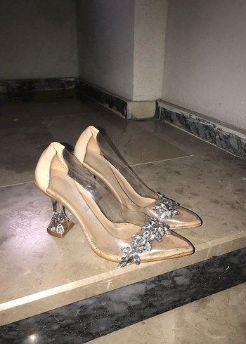 Bej Parlak Suni Deri Kadın Stiletto - Görsel 2