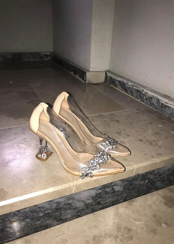 Bej Parlak Suni Deri Kadın Stiletto - Görsel 3