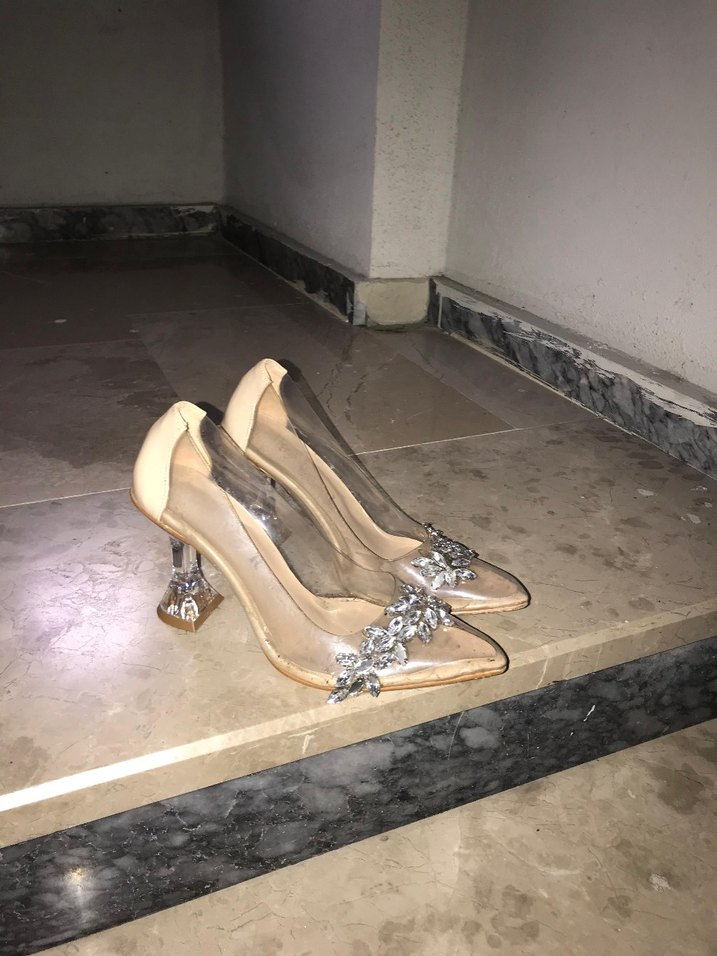 Bej Parlak Suni Deri Kadın Stiletto - Görsel 3