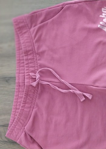 Pembe Rahat Kesim şort