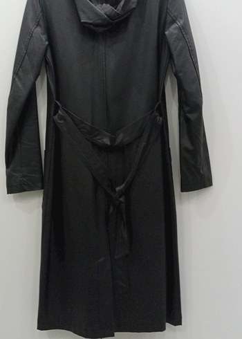 Düğmeli Siyah Deri Kadın Yağmurluk - Görsel 3