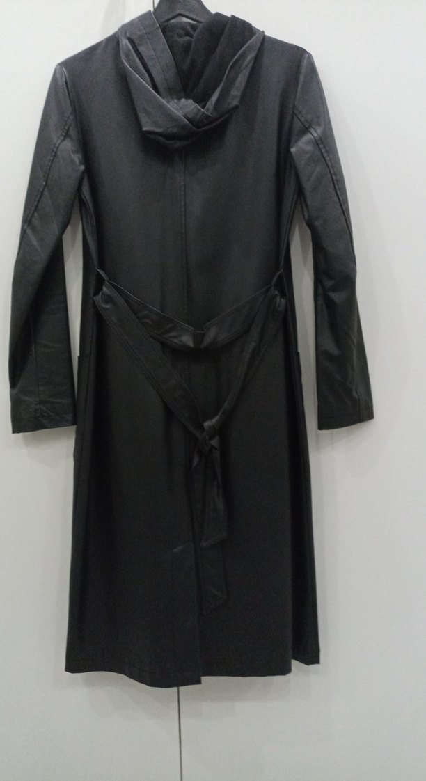 Düğmeli Siyah Deri Kadın Yağmurluk - Görsel 3