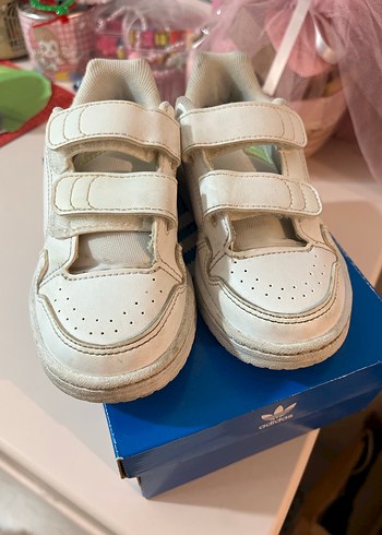 26 Beden Beyaz Kız Çocuk Adidas Spor Ayakkabı Velcro
