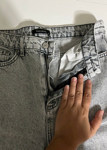 Gri Düğmeli Kadın Denim Pantolon