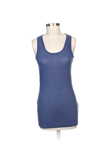 Max & Co T-shirt %70 İndirimli.