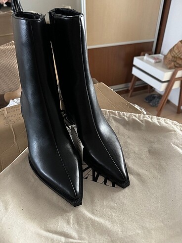 Zara trend bot