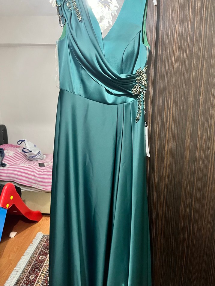 Yeşil Uzun Drapeli Abiye Elbise - Görsel 4
