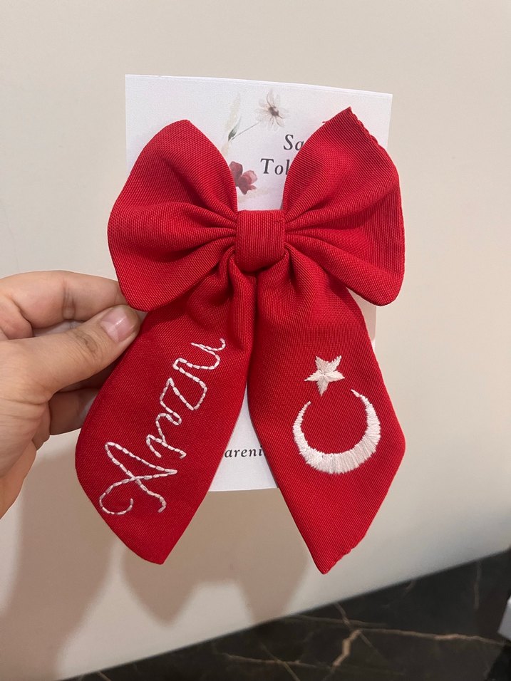 Nakışlı Kırmızı Fiyonk Saç Tokası - Görsel 2