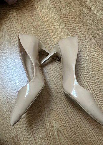 Bej Minimalist Kadın Stiletto Topuklu Ayakkabı