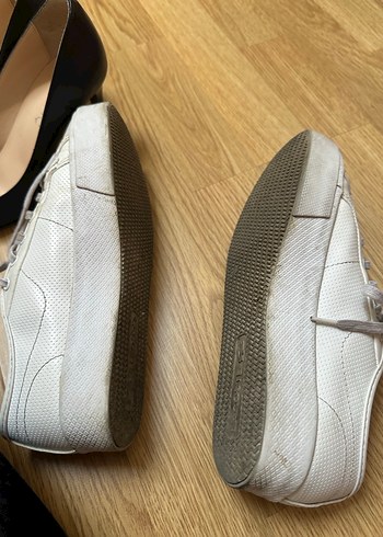 Lacoste Beyaz Bağcıklı Minimalist Kadın Spor Ayakkabı