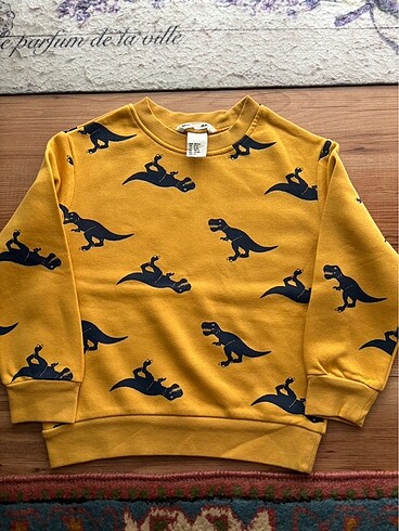 H&M 2-4 yas sweatshirt