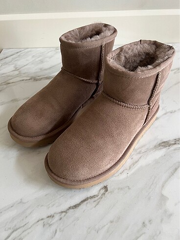 Ugg Kısa Bot