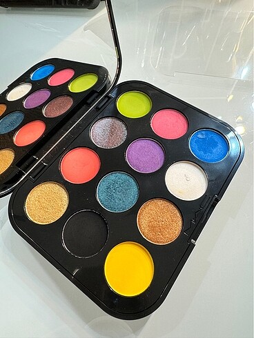 Mac Connect In Colour Palet