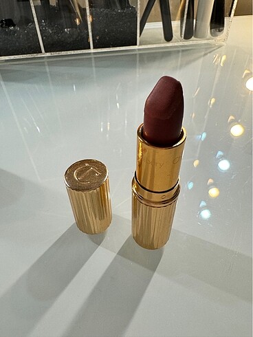 Charlotte Tilbury Ruj