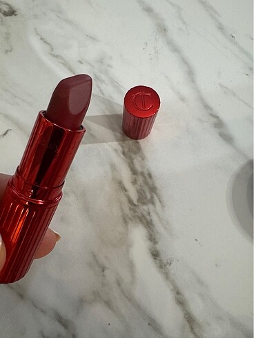 Charlotte Tilbury Ruj