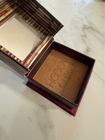 Benefit Hoola Glow Bronzer